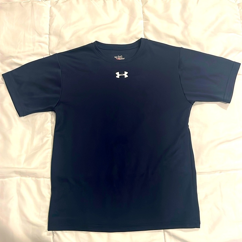 Under Armour Heat Gear Short Sleeve Base Layer, Navy w/white logo, youth small